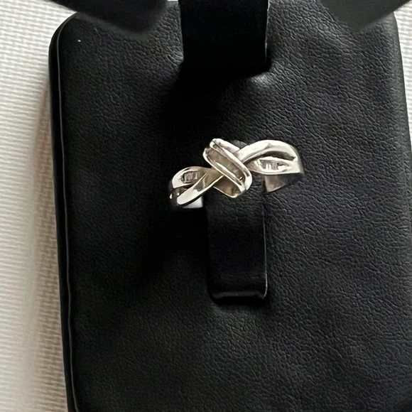 925 Sterling Silver Vintage Genuine Diamond Ring - Picture 7 of 11